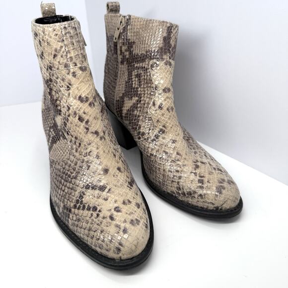 Insolia Boots Womens Size 7 Snake Skin Print Ankle Western Block Heel Zip - Picture 3 of 8